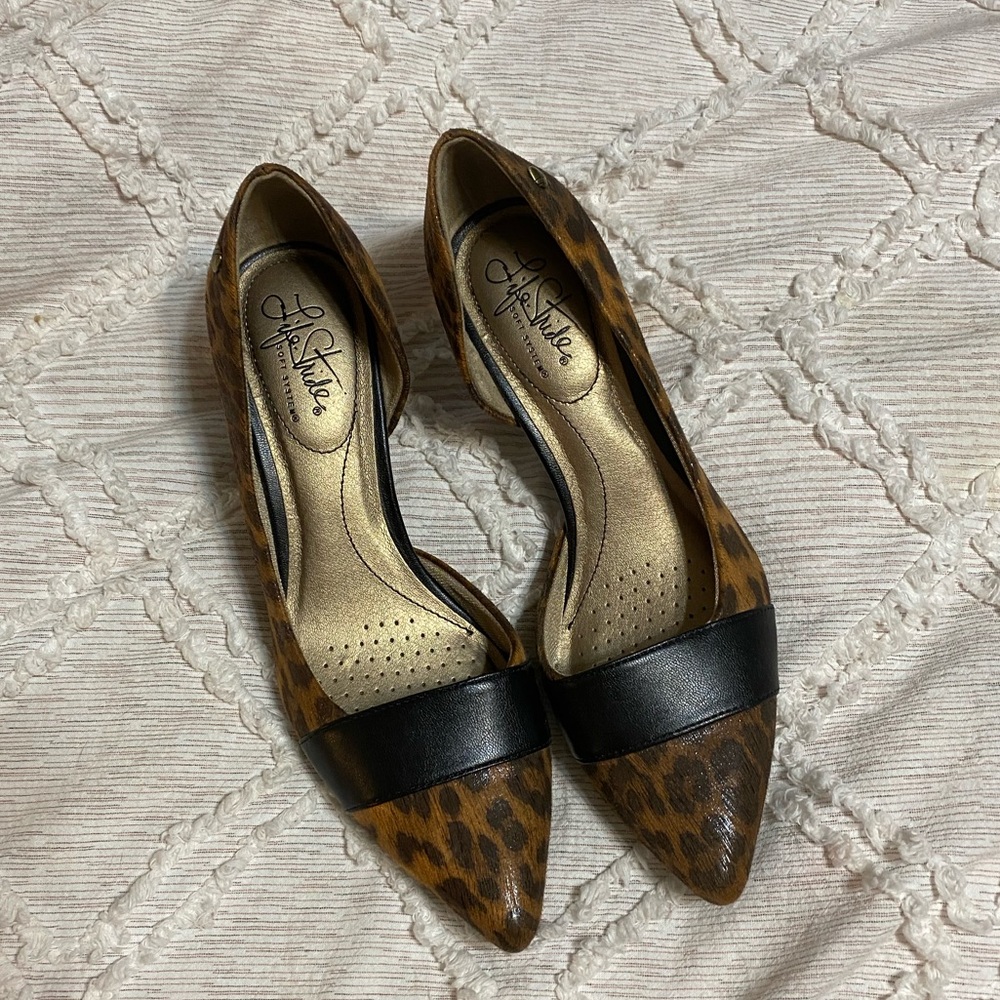 Lifestride by soft style leopard print heel 7.5